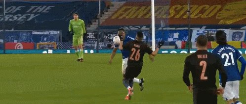 1616282803335001549.gif leyu-【早报】主场连戴帽+德甲射手榜第二!莱万再冲金球!
